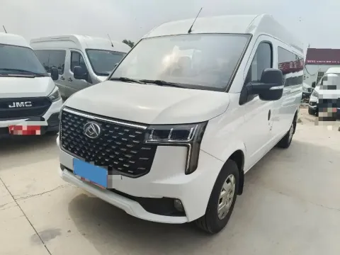 2023 MAXUS XinTu V80 2.0T 127HP L4 6MT,autocango,china used car exporter,china ev exporter,chinese used car exporter,chinese used ev exporter