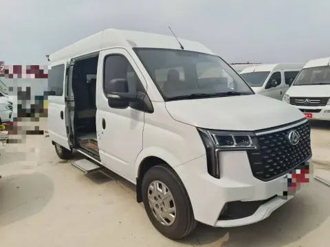 2023 MAXUS XinTu V80 2.0T 127HP L4 6MT,autocango,china used car exporter,china ev exporter,chinese used car exporter,chinese used ev exporter