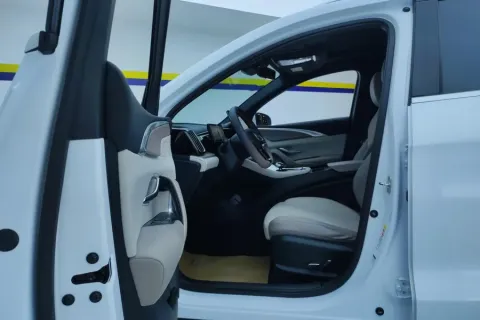 2024 BYD Song Pro 1.5L 110HP L4 E-CVT PHEV 18.3KWH,autocango,china used car exporter,china ev exporter,chinese used car exporter,chinese used ev exporter