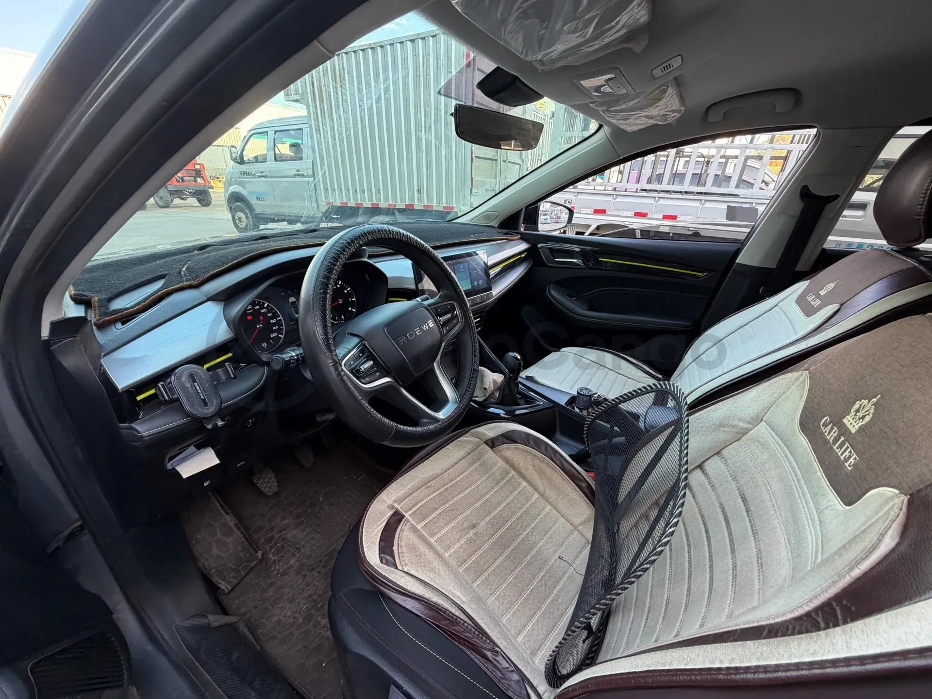 2021 Roewe i5 1.5L 120HP L4 5MT,autocango,china used car exporter,china ev exporter,chinese used car exporter,chinese used ev exporter