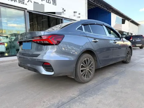 2021 Roewe i5 1.5L 120HP L4 5MT