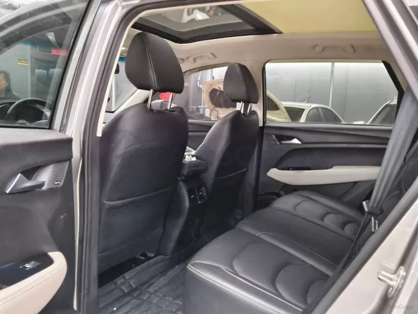 2018 BaoJun 530 1.5T 150HP L4 6DCT,autocango,china used car exporter,china ev exporter,chinese used car exporter,chinese used ev exporter