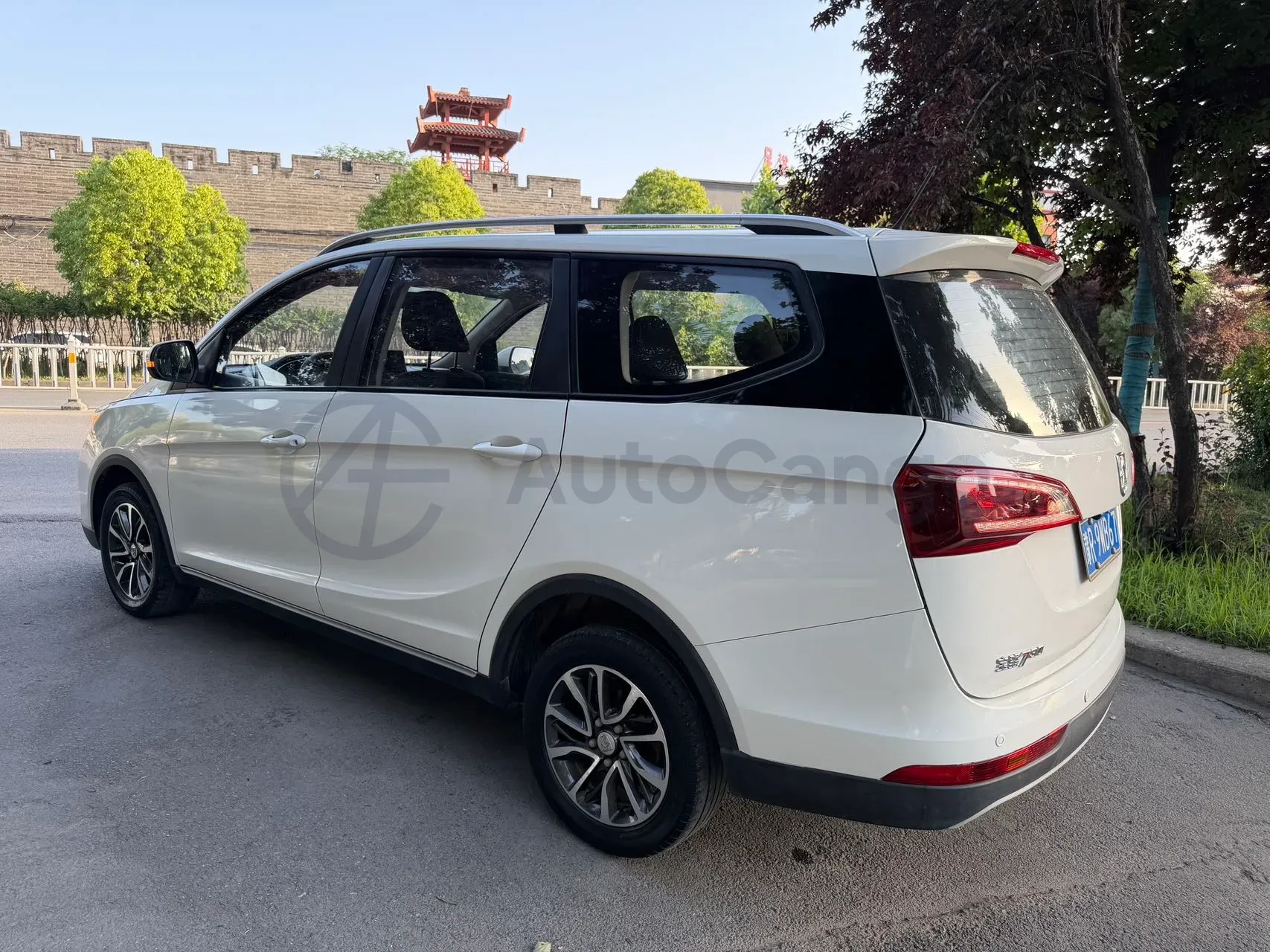 2019 BaoJun 730 1.5L 112HP L4 6MT,autocango,china used car exporter,china ev exporter,chinese used car exporter,chinese used ev exporter