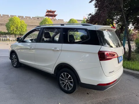 2019 BaoJun 730 1.5L 112HP L4 6MT