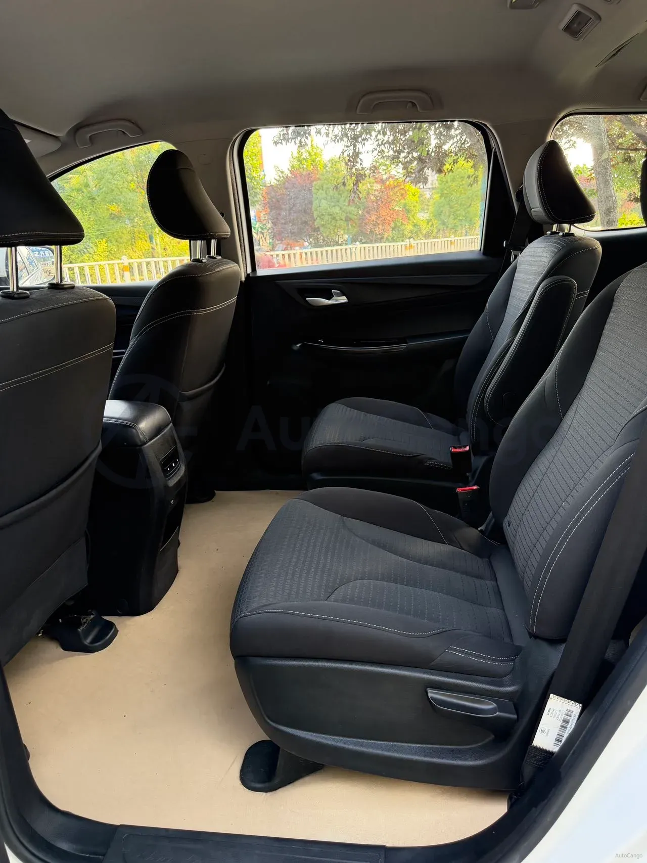 2019 BaoJun 730 1.5L 112HP L4 6MT,autocango,china used car exporter,china ev exporter,chinese used car exporter,chinese used ev exporter