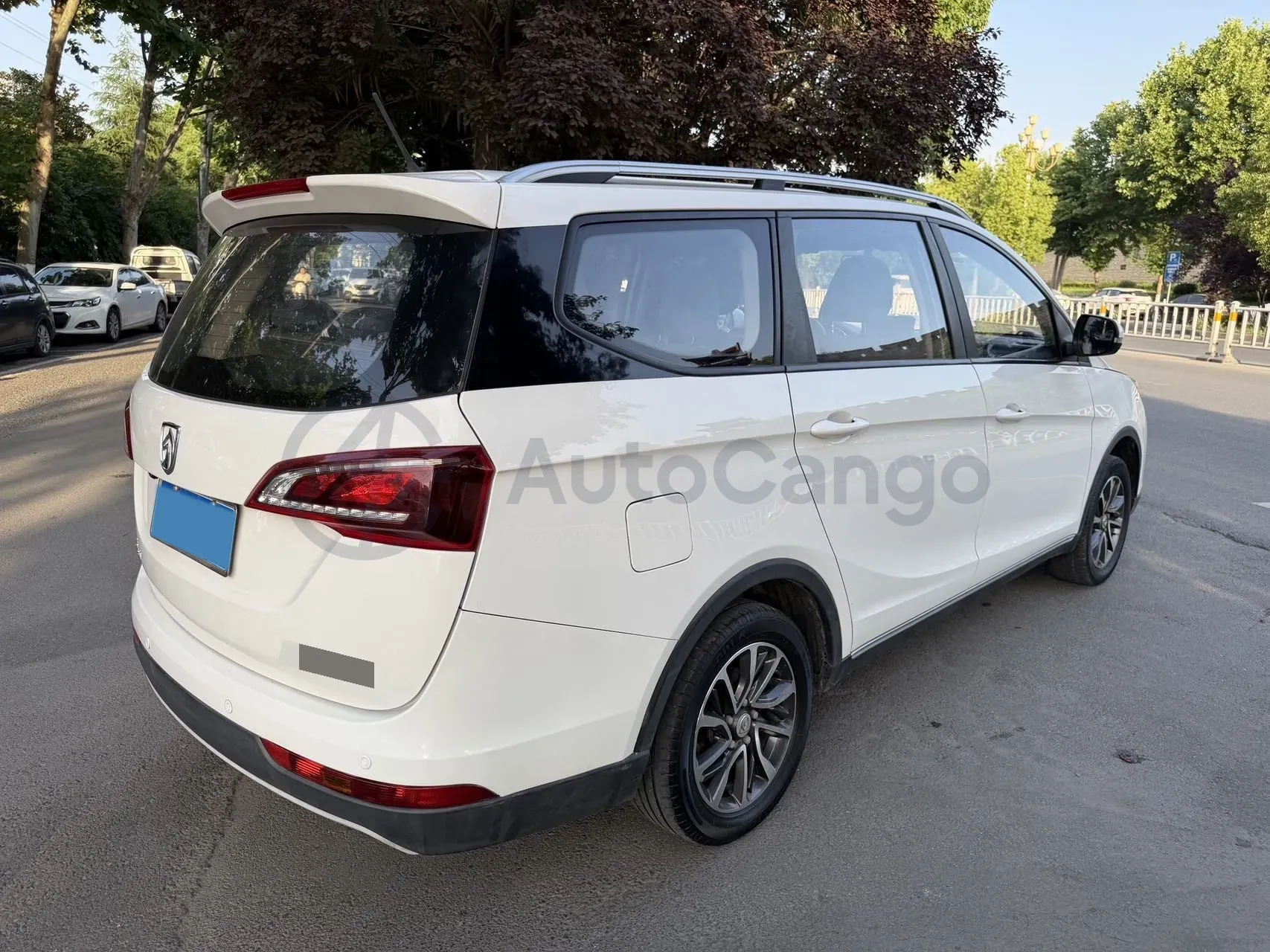 2019 BaoJun 730 1.5L 112HP L4 6MT,autocango,china used car exporter,china ev exporter,chinese used car exporter,chinese used ev exporter