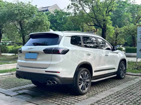 2024 Chery Tiggo 8 Plus 2.0T 254HP L4 7DCT