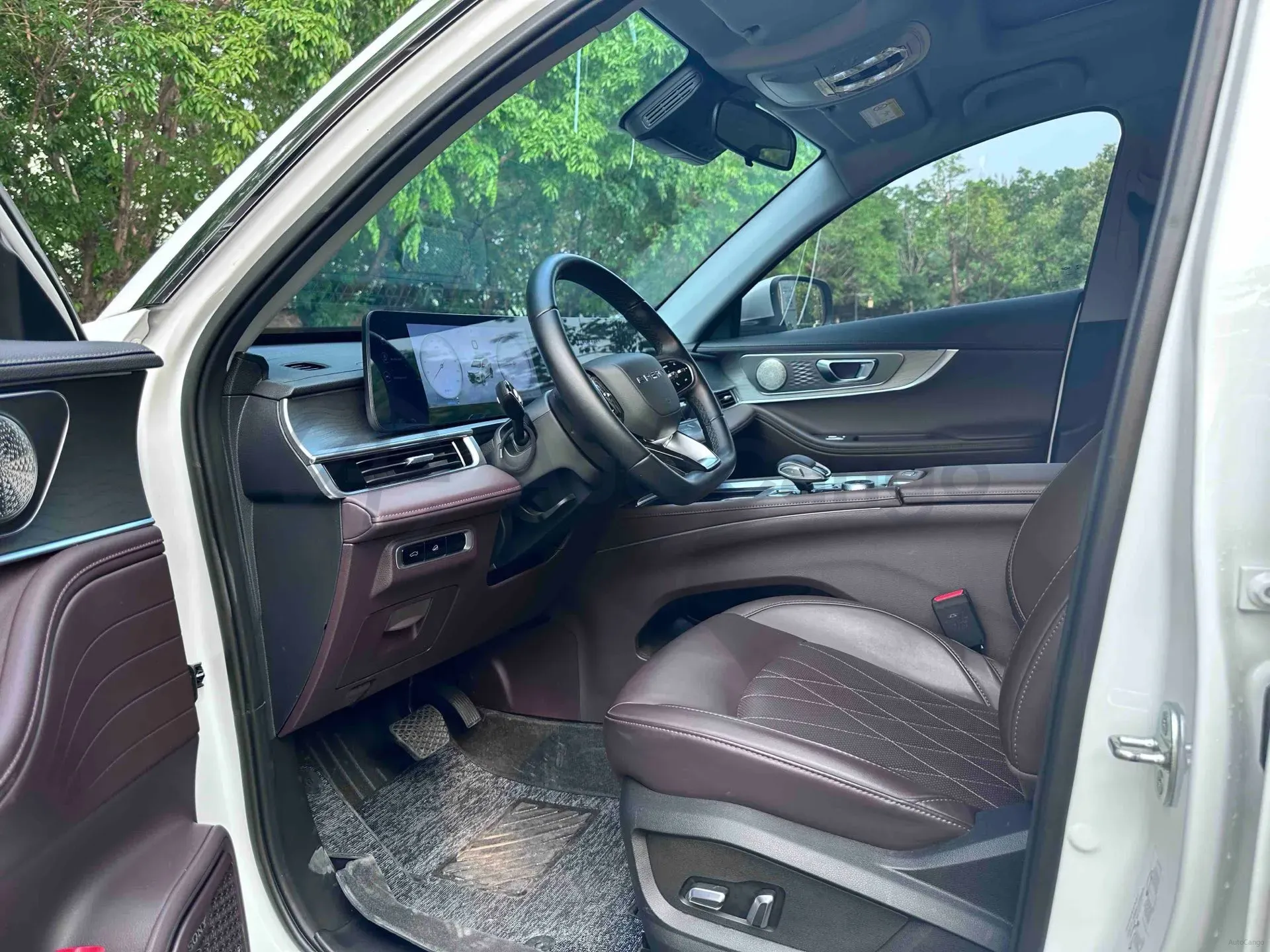 2024 Chery Tiggo 8 Plus 2.0T 254HP L4 7DCT,autocango,china used car exporter,china ev exporter,chinese used car exporter,chinese used ev exporter