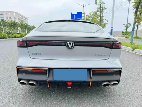 2022 ChangAn UNI-V 1.5T 188HP L4 7DCT,autocango,china used car exporter,china ev exporter,chinese used car exporter,chinese used ev exporter