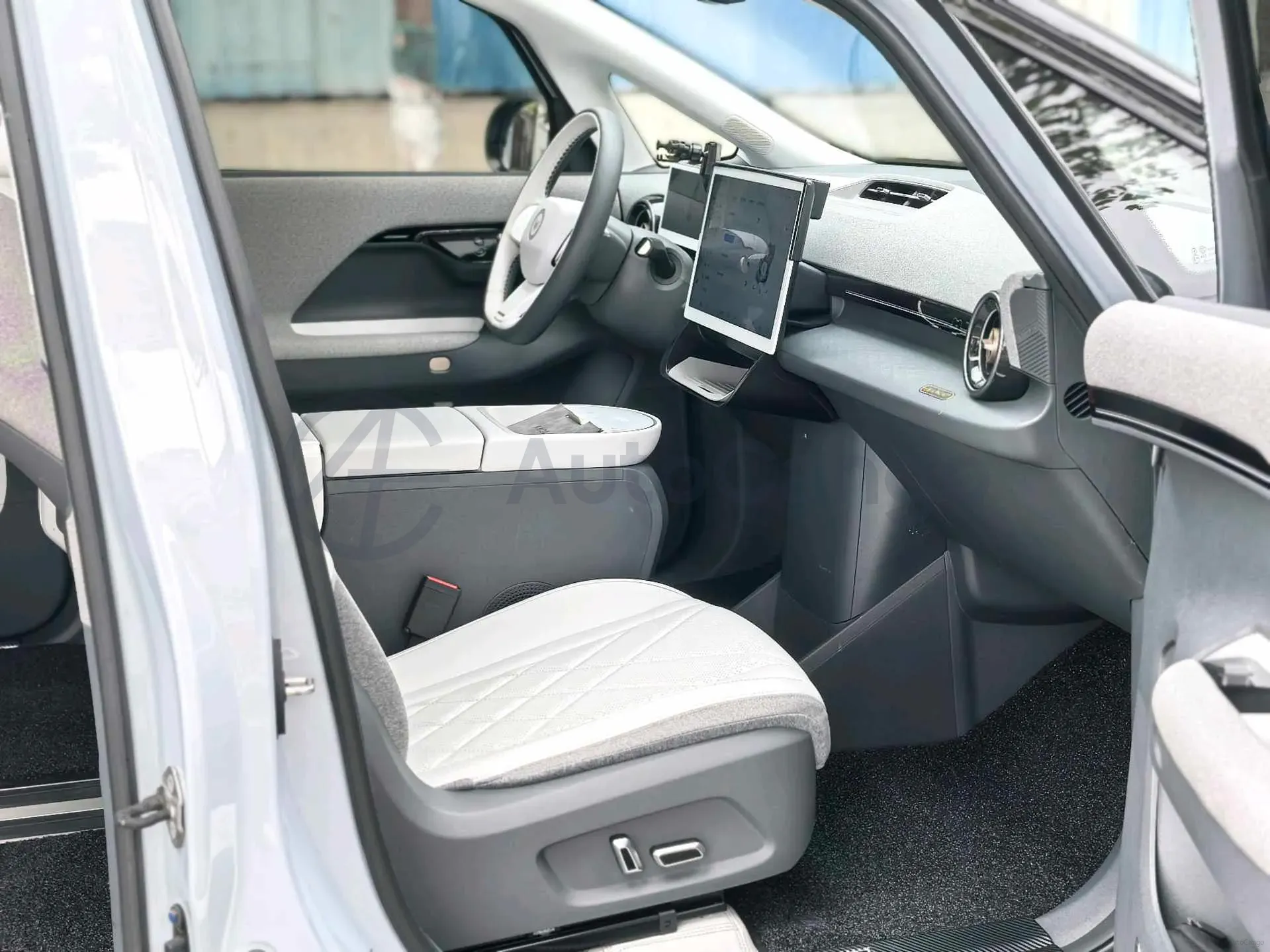 2023 Dongfeng PaLaSuo 2.0T 228HP L4 8AT,autocango,china used car exporter,china ev exporter,chinese used car exporter,chinese used ev exporter