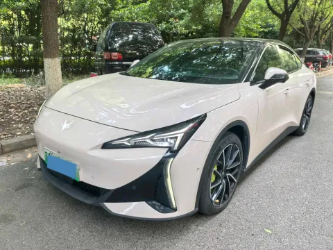 2024 ARCFOX ΑT5,autocango,china used car exporter,china ev exporter,chinese used car exporter,chinese used ev exporter