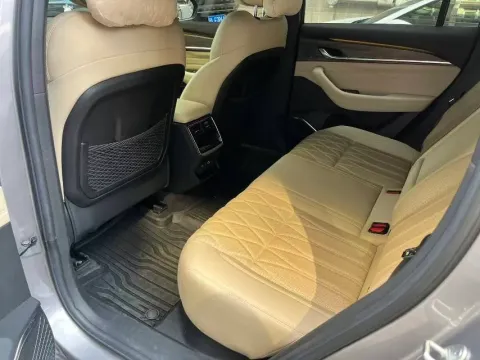 2025 Geely Monjaro 2.0T 238HP L4 8AT