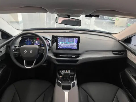 2024 HongQi E-QM5 BEV 72KWH