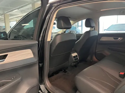 2024 HongQi E-QM5 BEV 72KWH