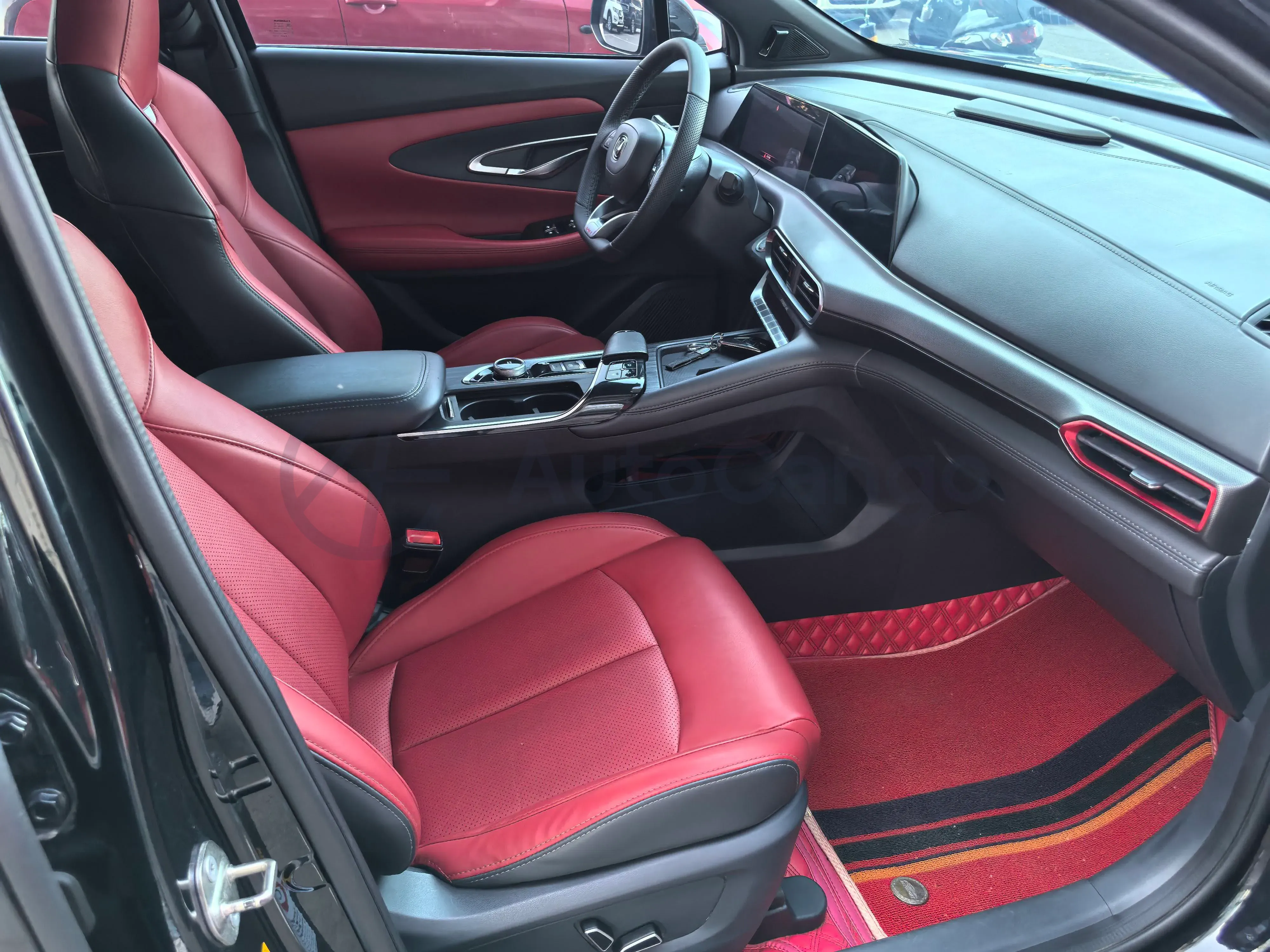 2020 ChangAn UNI-T 1.5T 180HP L4 7DCT,autocango,china used car exporter,china ev exporter,chinese used car exporter,chinese used ev exporter