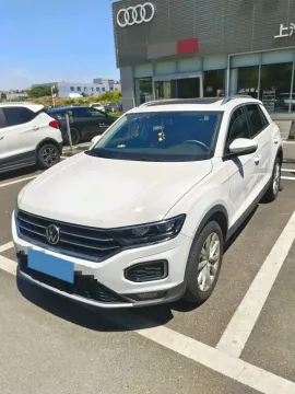 2021 VOLKSWAGEN T-ROC,autocango,china used car exporter,china ev exporter,chinese used car exporter,chinese used ev exporter