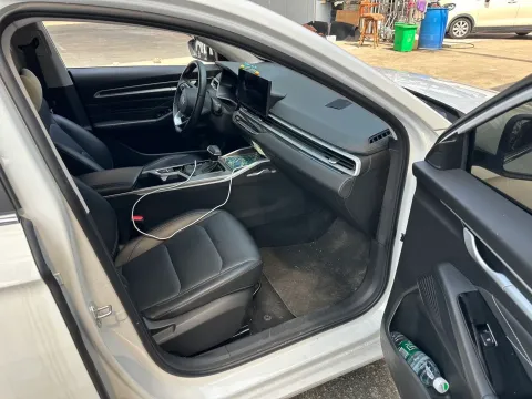 2025 Geely Emgrand 1.5L 127HP L4 CVT