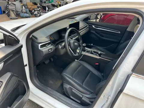 2025 Geely Emgrand 1.5L 127HP L4 CVT