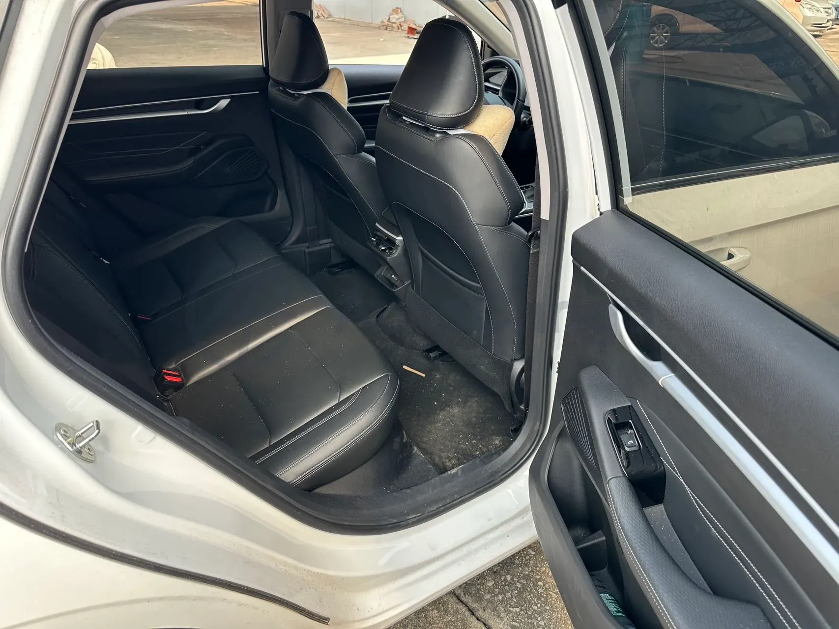 2025 Geely Emgrand 1.5L 127HP L4 CVT,autocango,china used car exporter,china ev exporter,chinese used car exporter,chinese used ev exporter
