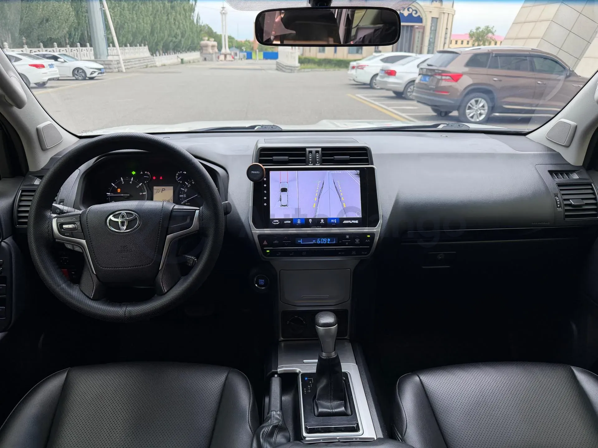 2018 Land Rover Discovery Sport 2.0T 241HP L4 9AT,autocango,china used car exporter,china ev exporter,chinese used car exporter,chinese used ev exporter
