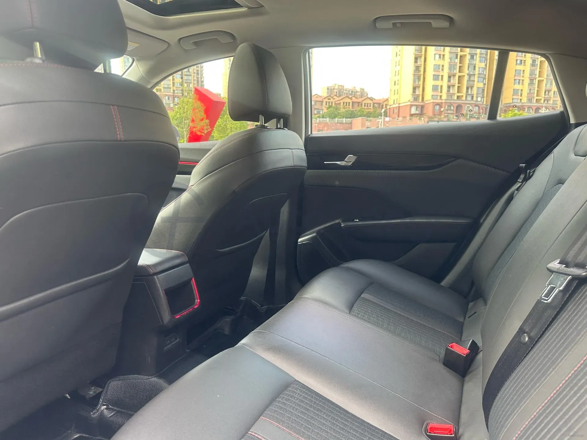 2021 DongFeng Aeolus YiXuan 1.5T 150HP L4 6DCT,autocango,china used car exporter,china ev exporter,chinese used car exporter,chinese used ev exporter