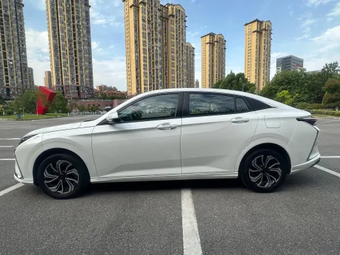 2021 DongFeng Aeolus YiXuan 1.5T 150HP L4 6DCT