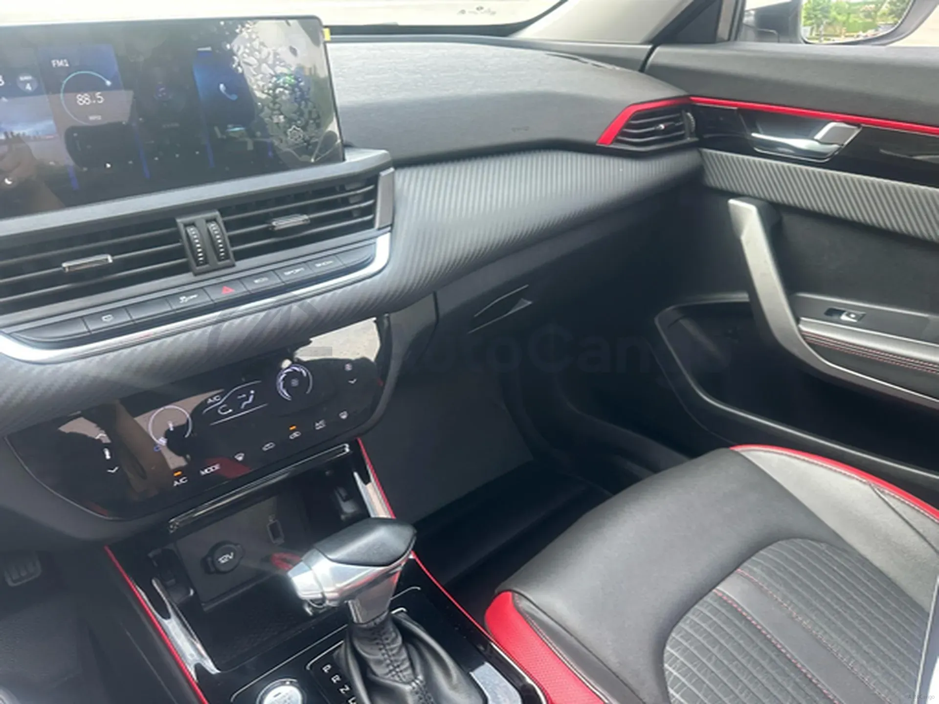 2021 DongFeng Aeolus YiXuan 1.5T 150HP L4 6DCT,autocango,china used car exporter,china ev exporter,chinese used car exporter,chinese used ev exporter