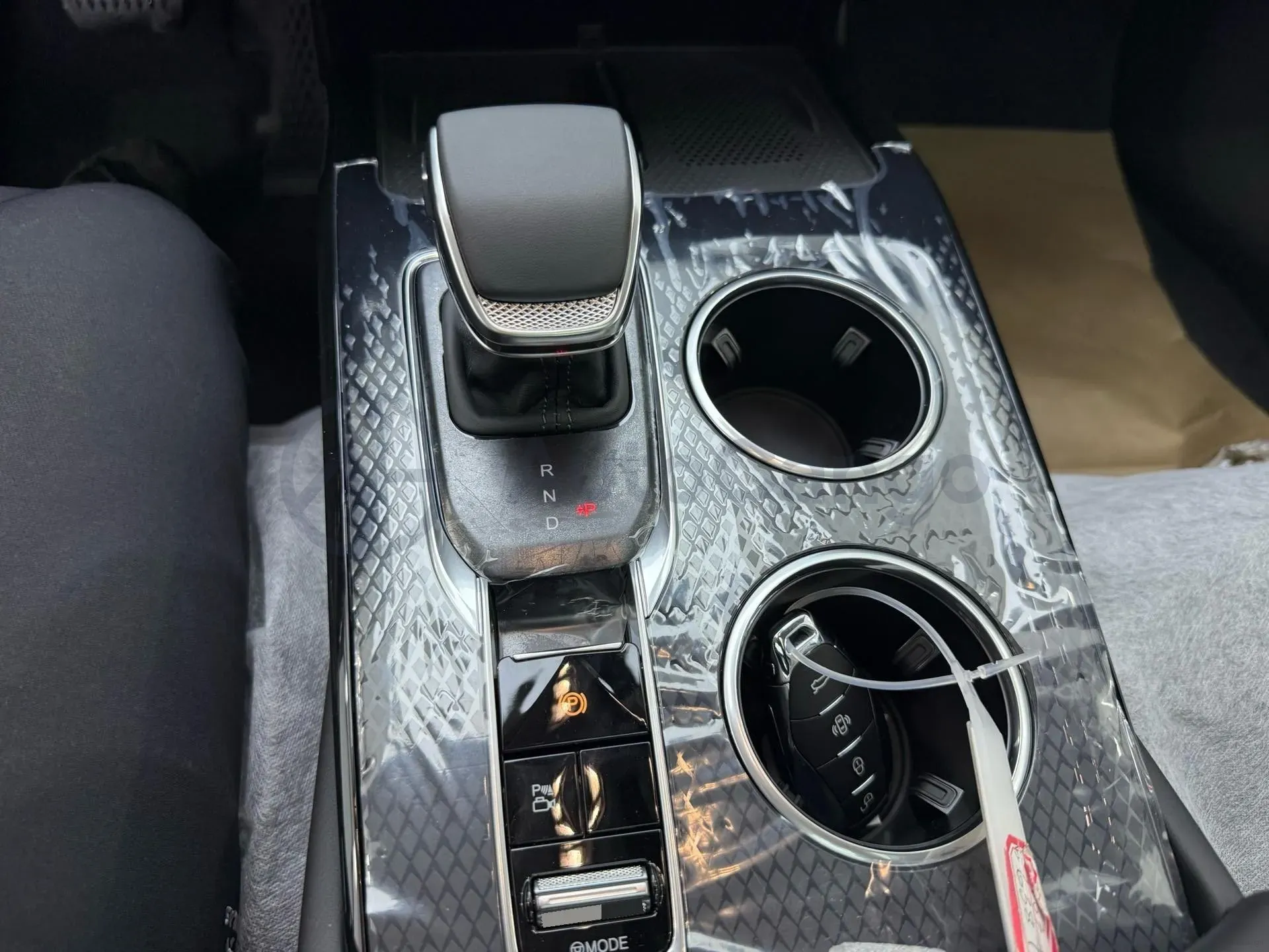 2025 HongQi HS3 1.5T 150HP L4 1DHT PHEV,autocango,china used car exporter,china ev exporter,chinese used car exporter,chinese used ev exporter