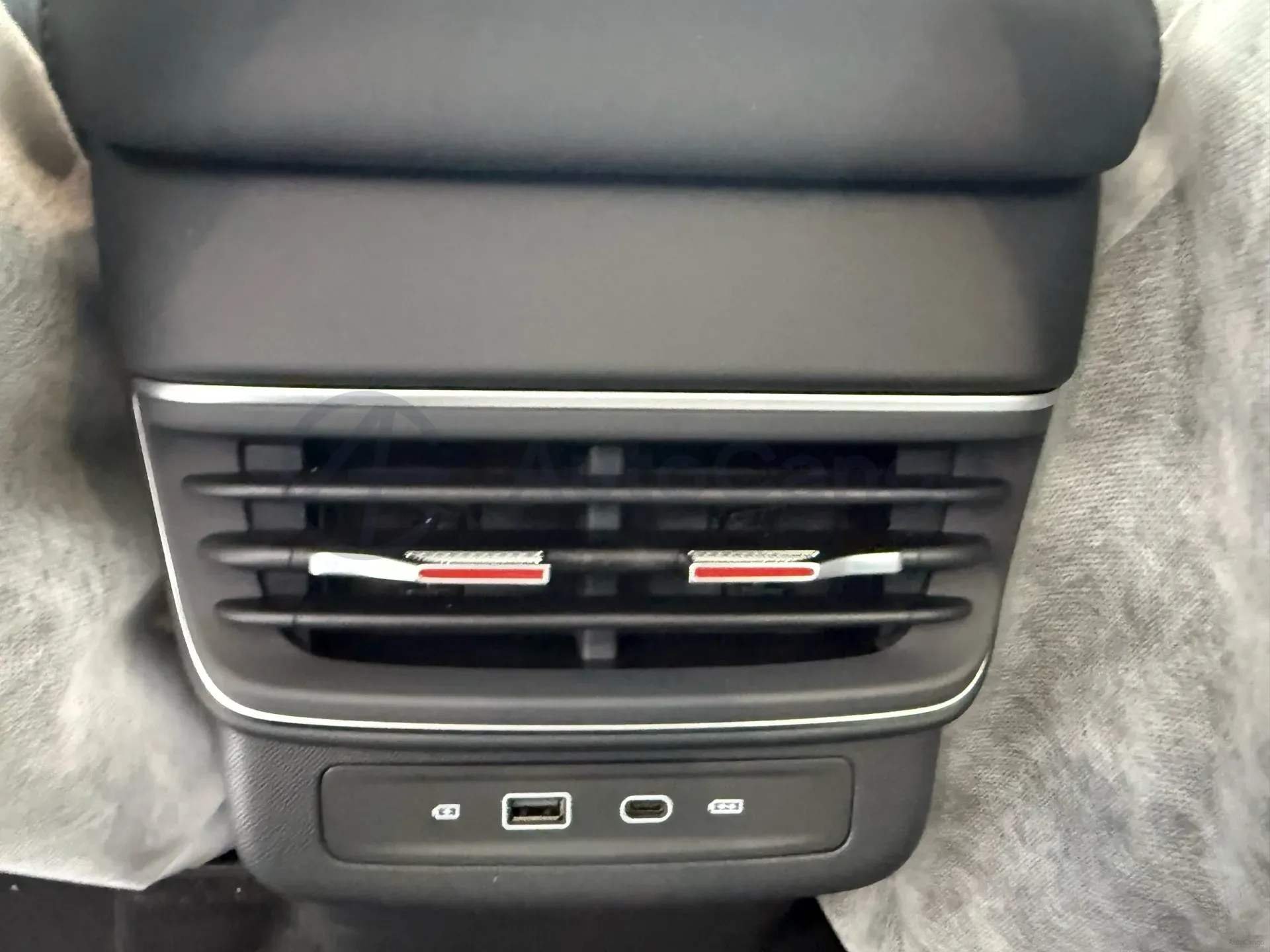 2025 HongQi HS3 1.5T 150HP L4 1DHT PHEV,autocango,china used car exporter,china ev exporter,chinese used car exporter,chinese used ev exporter