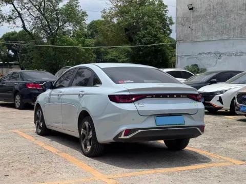 2022 Geely Emgrand L HiP 1.5T 181HP L4 3DHT PHEV 15.5KWH
