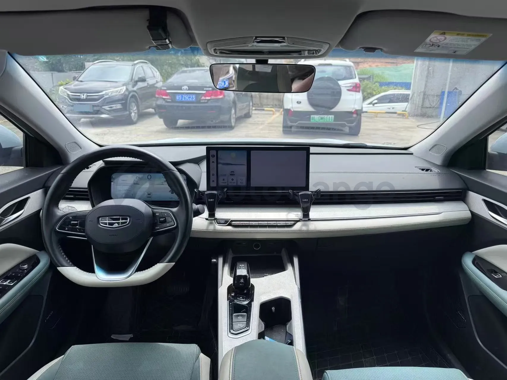 2022 Geely Emgrand L HiP 1.5T 181HP L4 3DHT PHEV 15.5KWH,autocango,china used car exporter,china ev exporter,chinese used car exporter,chinese used ev exporter