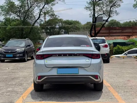 2022 Geely Emgrand L HiP 1.5T 181HP L4 3DHT PHEV 15.5KWH