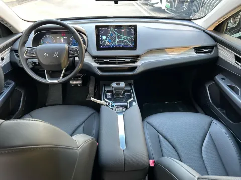2024 HongQi E-QM5 BEV 60KWH