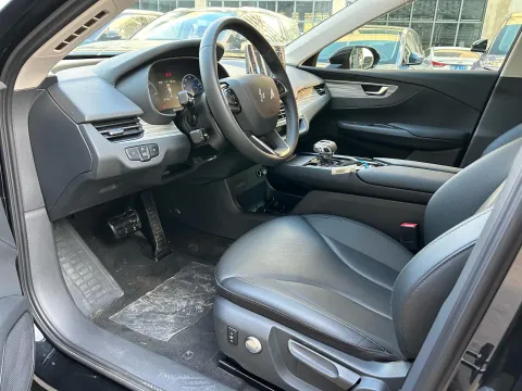 2024 HongQi E-QM5 BEV 60KWH,autocango,china used car exporter,china ev exporter,chinese used car exporter,chinese used ev exporter