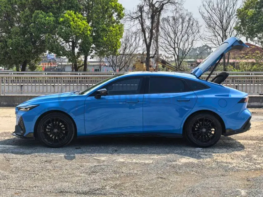 2022 ChangAn UNI-V 2.0T 233HP L4 8AT,autocango,china used car exporter,china ev exporter,chinese used car exporter,chinese used ev exporter