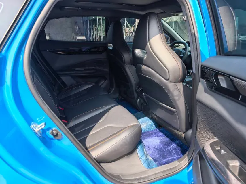 2022 ChangAn UNI-V 2.0T 233HP L4 8AT,autocango,china used car exporter,china ev exporter,chinese used car exporter,chinese used ev exporter
