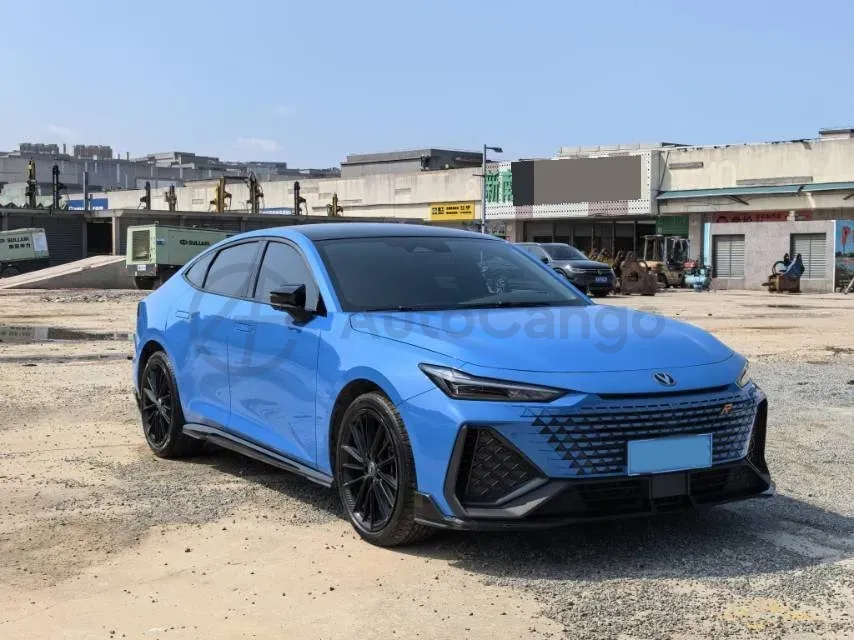 2022 ChangAn UNI-V 2.0T 233HP L4 8AT,autocango,china used car exporter,china ev exporter,chinese used car exporter,chinese used ev exporter