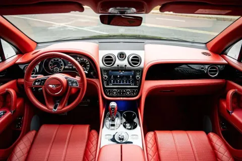 2018 Bentley Bentayga 4.0T 550HP V8 8AT,autocango,china used car exporter,china ev exporter,chinese used car exporter,chinese used ev exporter