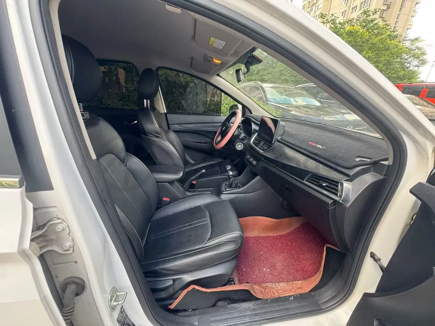 2018 BaoJun 360 1.5L 112HP L4 6MT,autocango,china used car exporter,china ev exporter,chinese used car exporter,chinese used ev exporter