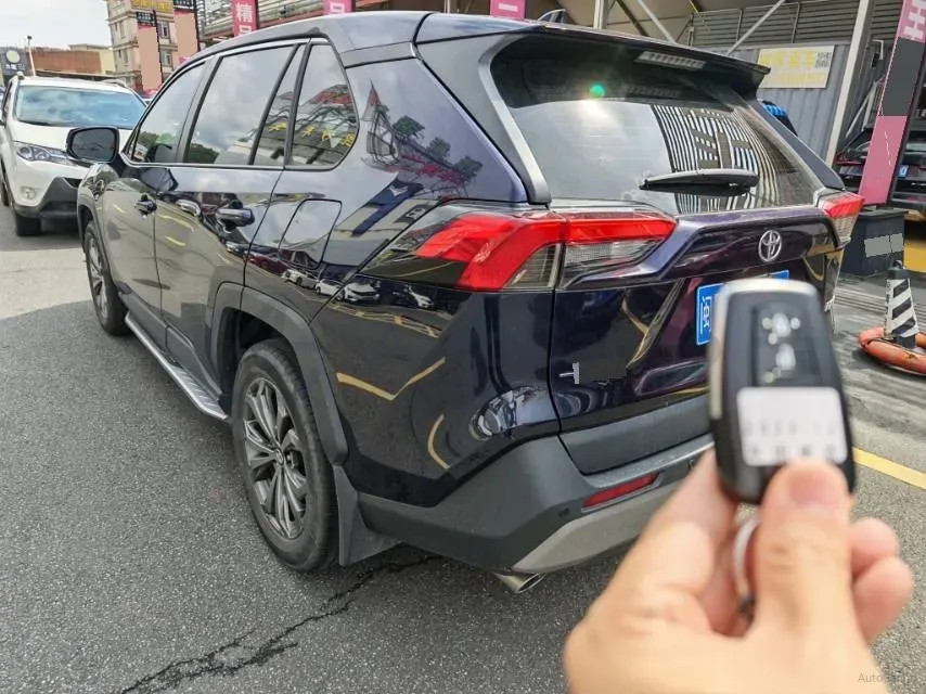2023 Toyota RAV4 2.0L 171HP L4 CVT,autocango,china used car exporter,china ev exporter,chinese used car exporter,chinese used ev exporter