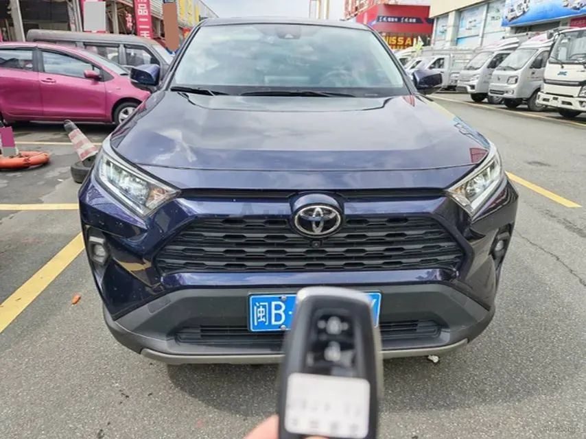 2023 Toyota RAV4 2.0L 171HP L4 CVT,autocango,china used car exporter,china ev exporter,chinese used car exporter,chinese used ev exporter