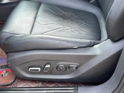 2023 HongQi E-QM5 BEV 82KWH