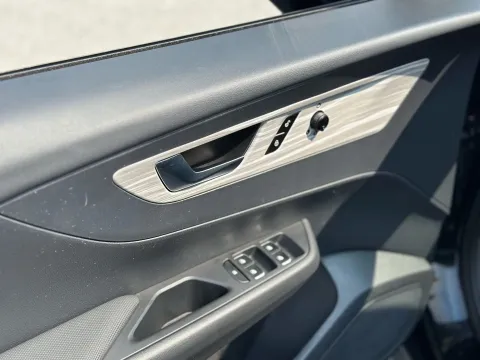 2023 HongQi E-QM5 BEV 82KWH