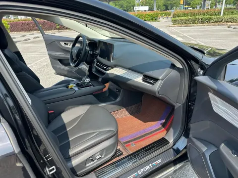 2023 HongQi E-QM5 BEV 82KWH