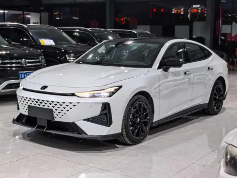 2024 CHANGAN UNI-V,autocango,china used car exporter,china ev exporter,chinese used car exporter,chinese used ev exporter