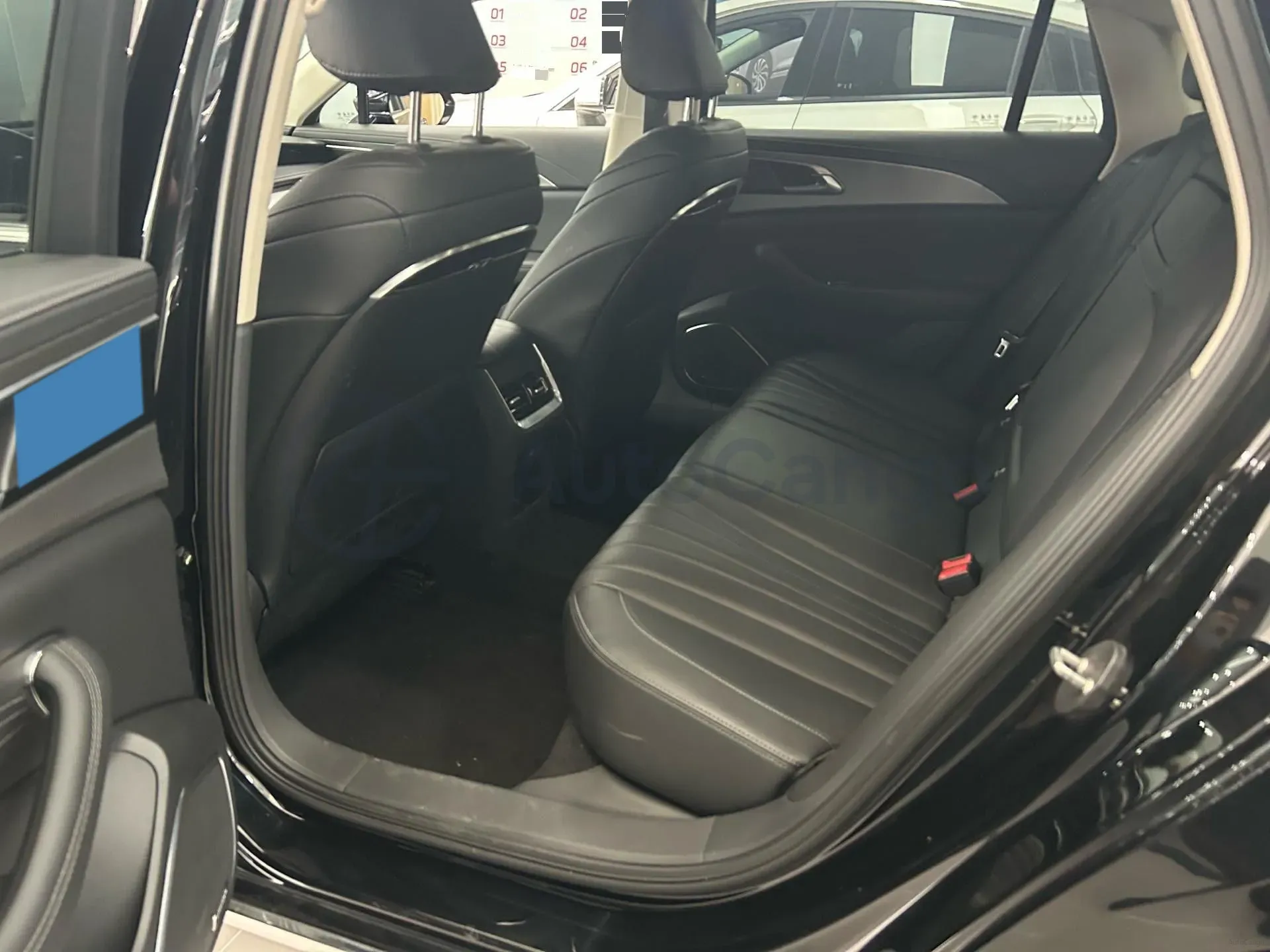 2023 HongQi H5 2.0T 224HP L4 8AT,autocango,china used car exporter,china ev exporter,chinese used car exporter,chinese used ev exporter