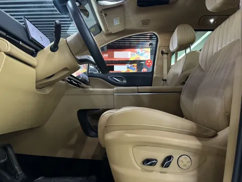 2025 Voyah Dream 1.5T 150HP L4 1DHT PHEV 41.7KWH,autocango,china used car exporter,china ev exporter,chinese used car exporter,chinese used ev exporter