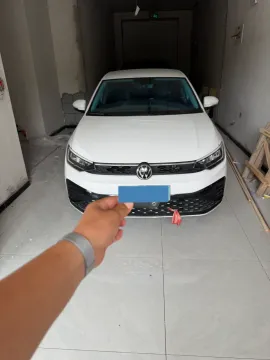 2023 Mazda 3 Axela 1.5L 117HP L4 6AT