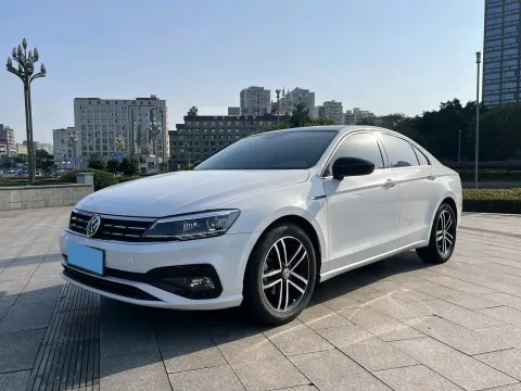 2021 VOLKSWAGEN LAMANDO,autocango,china used car exporter,china ev exporter,chinese used car exporter,chinese used ev exporter