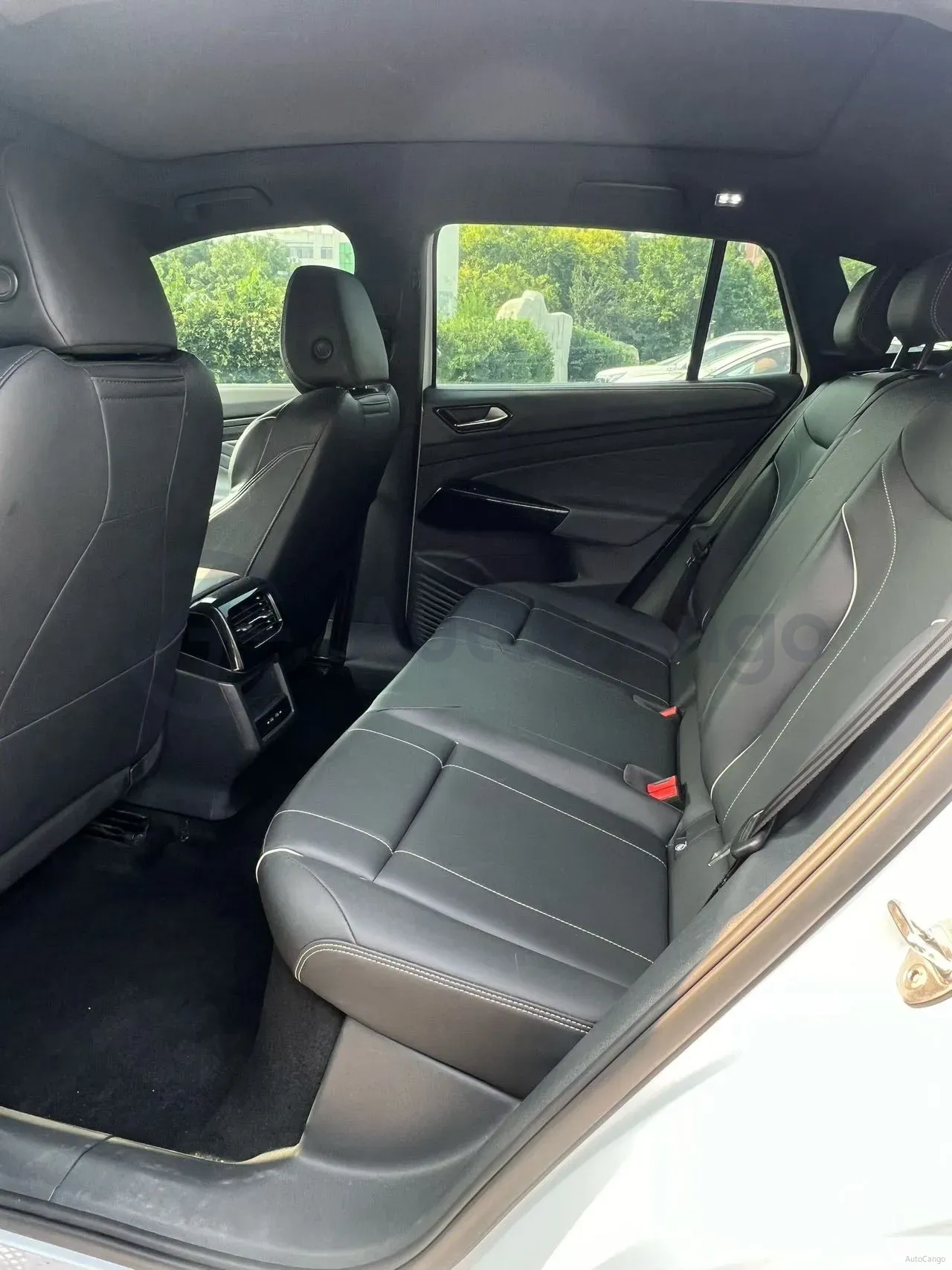 2023 Volkswagen ID.4 X BEV 52.8KWH,autocango,china used car exporter,china ev exporter,chinese used car exporter,chinese used ev exporter